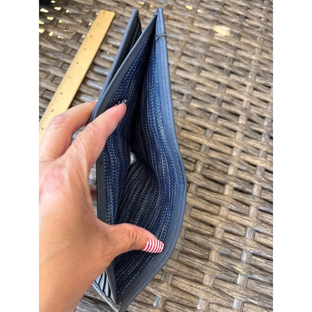 Levis Mens Bifold Wallet Blue Space Dye Textile ID Window Slim Card Holder